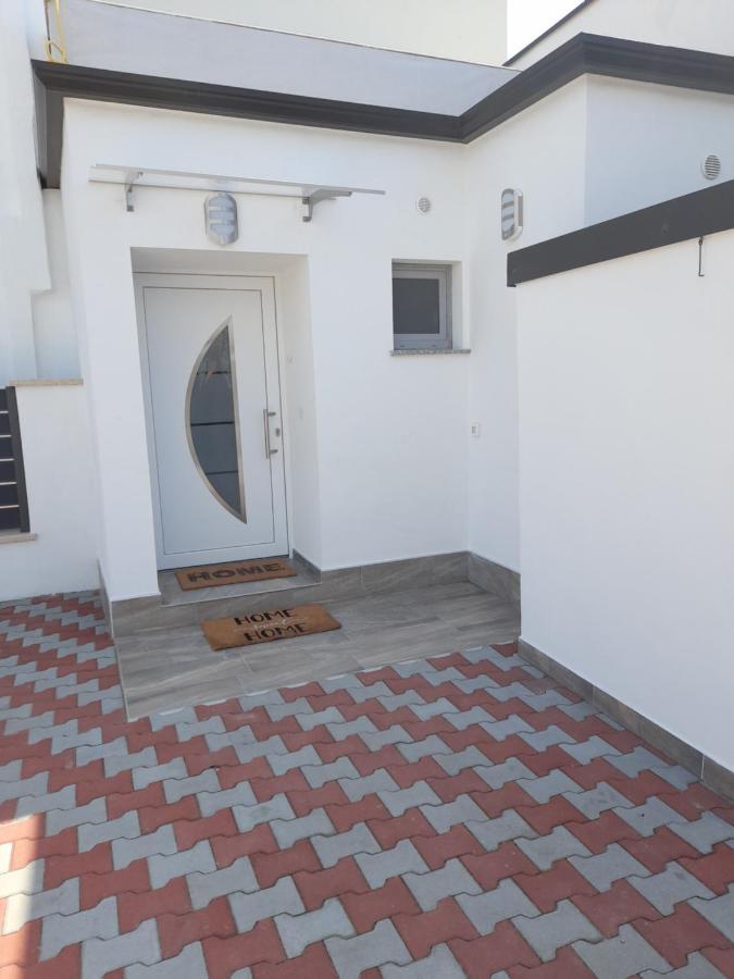 Apartments Donella Umag Bagian luar foto