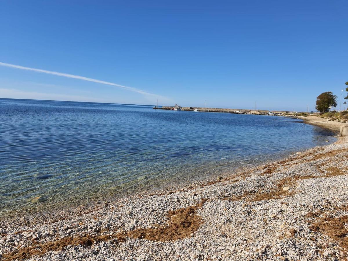 Apartments Donella Umag Bagian luar foto