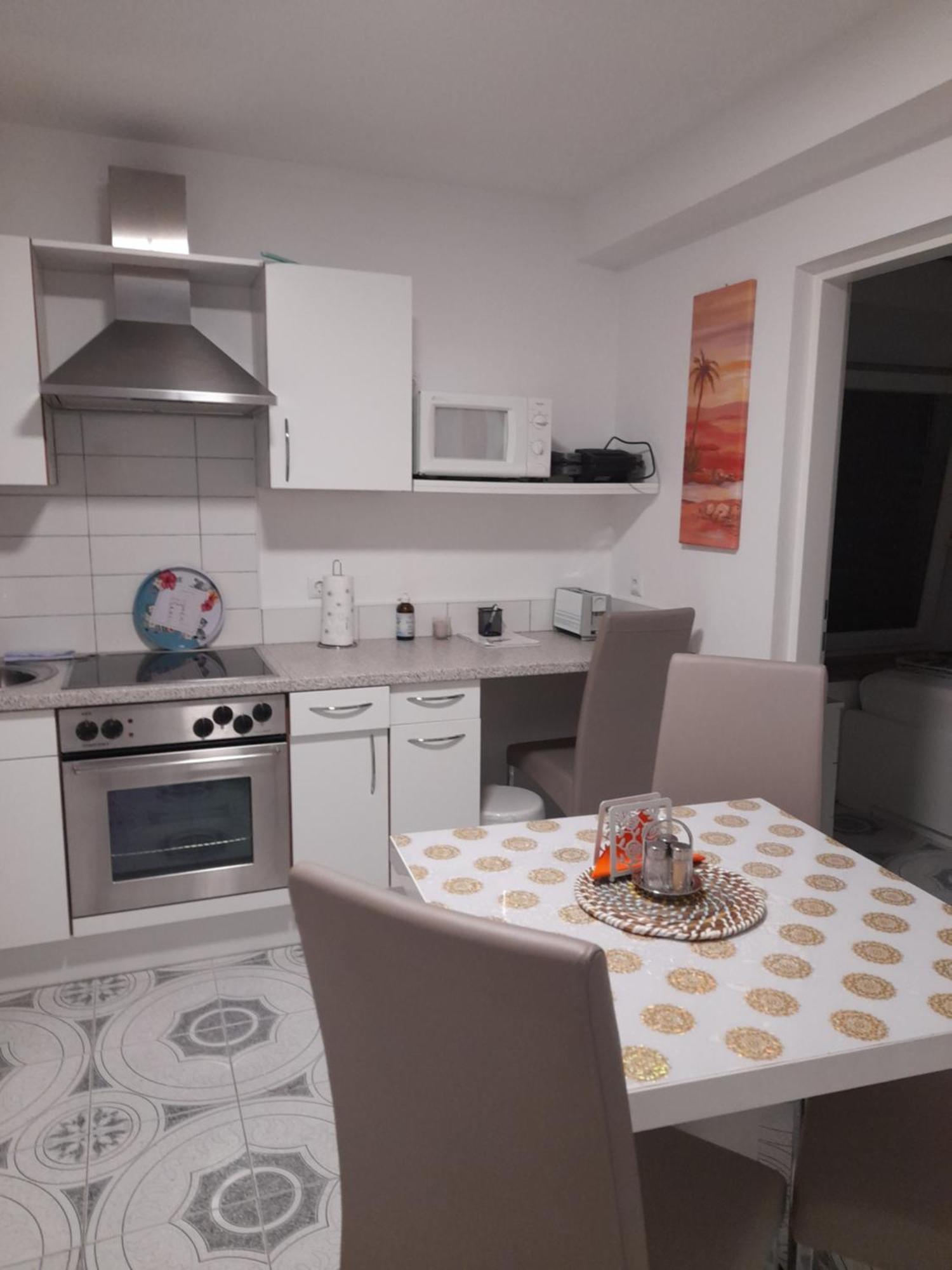Apartments Donella Umag Bagian luar foto